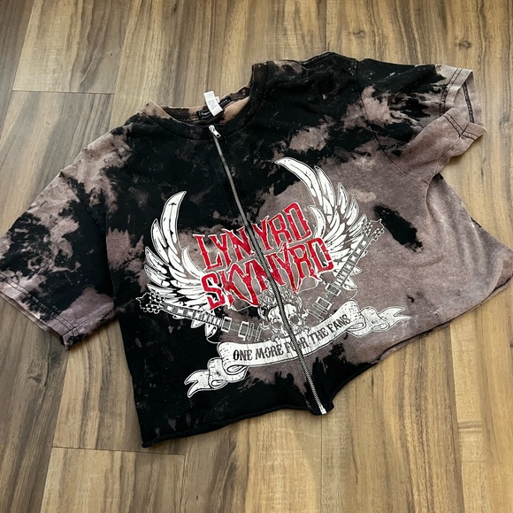 Trendy & Tipsy Redone Vintage Tee - Picture 4 of 7